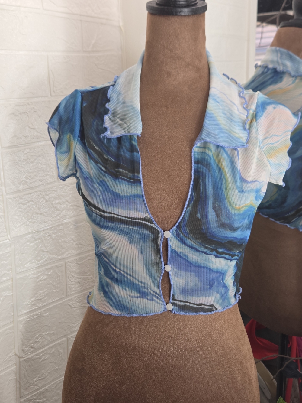 Urban Outfitters Blue Marble-Print Mesh Crop Top - Picture 3 of 6